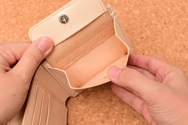 ヌメ革で作るシンプルな二つ折り財布 レザークラフト入門講座